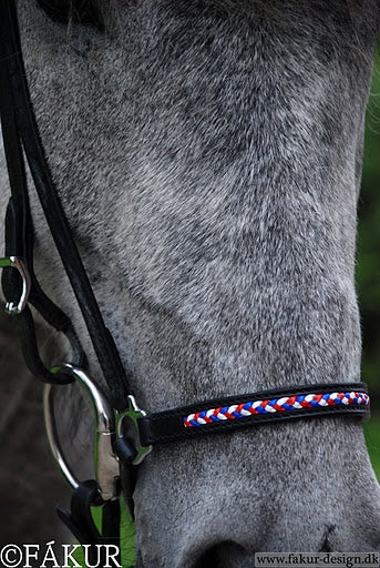 Nordic Horse næsebånd, flet i de islandske farver