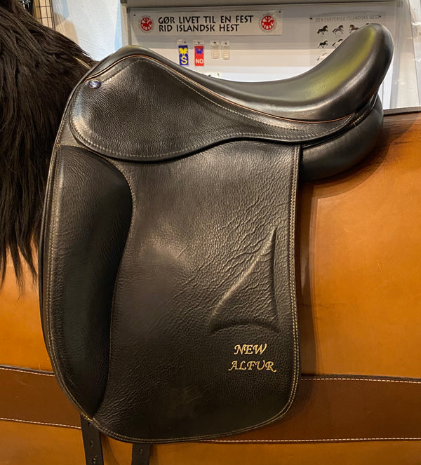 Tøltsaga New Alfur islændersadel - 16"