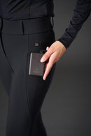 Powerbank 92 x 64 x 12 mm.